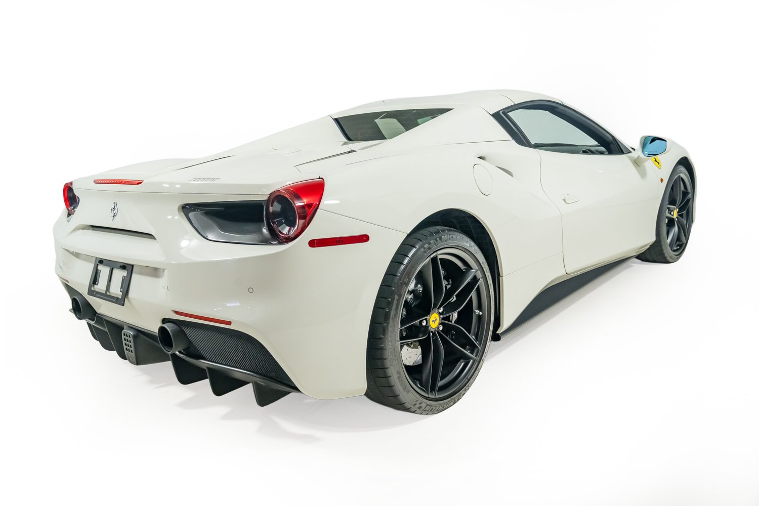 Used 2018 Ferrari 488 Spider RWD image 9