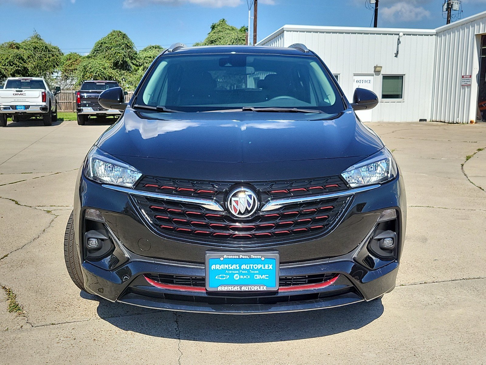 Used 2023 Buick Encore GX Select w/ Sport Touring Package FWD image 2