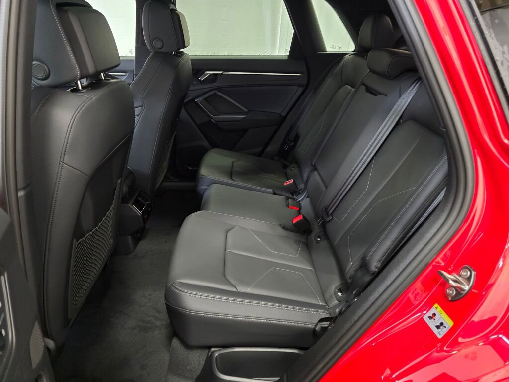 New 2025 Audi Q3 2.0T Premium image 18