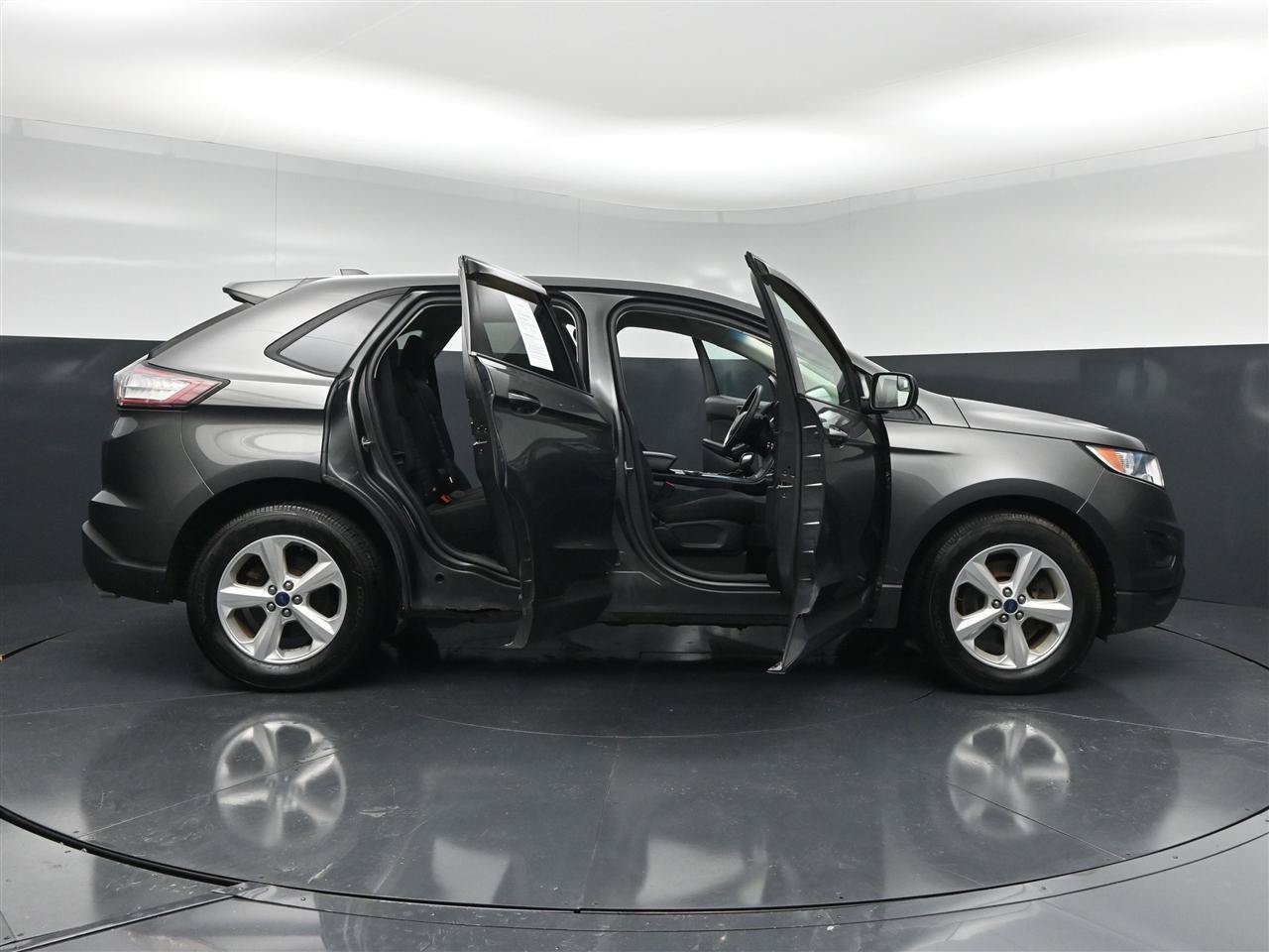 Used 2016 Ford Edge SE AWD/4WD image 39