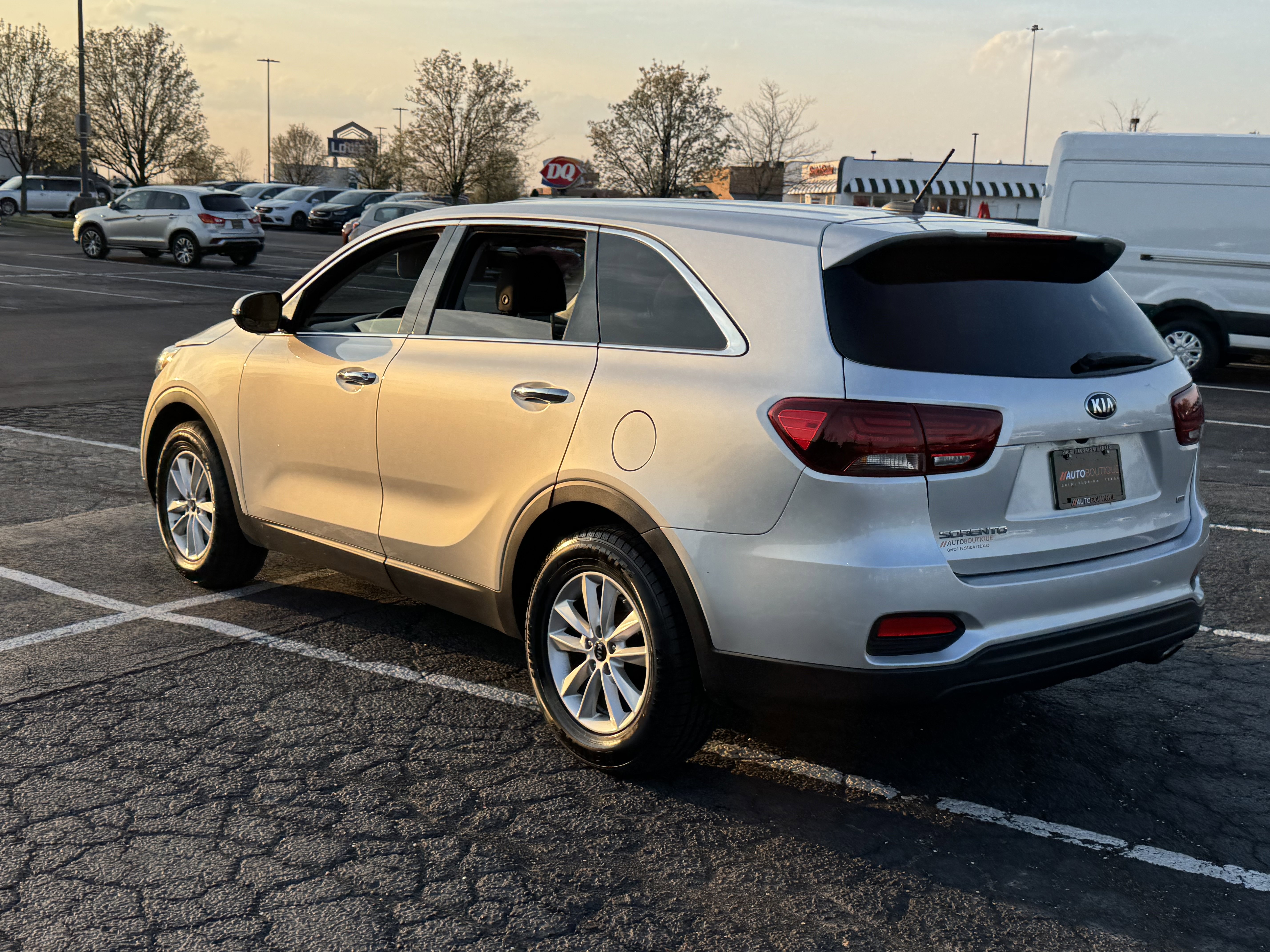 Used 2020 Kia Sorento L image 11