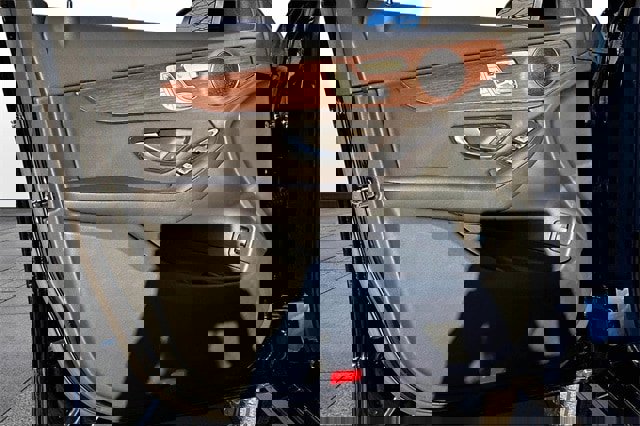 Certified 2022 Mercedes-Benz GLC 300 4MATIC image 23