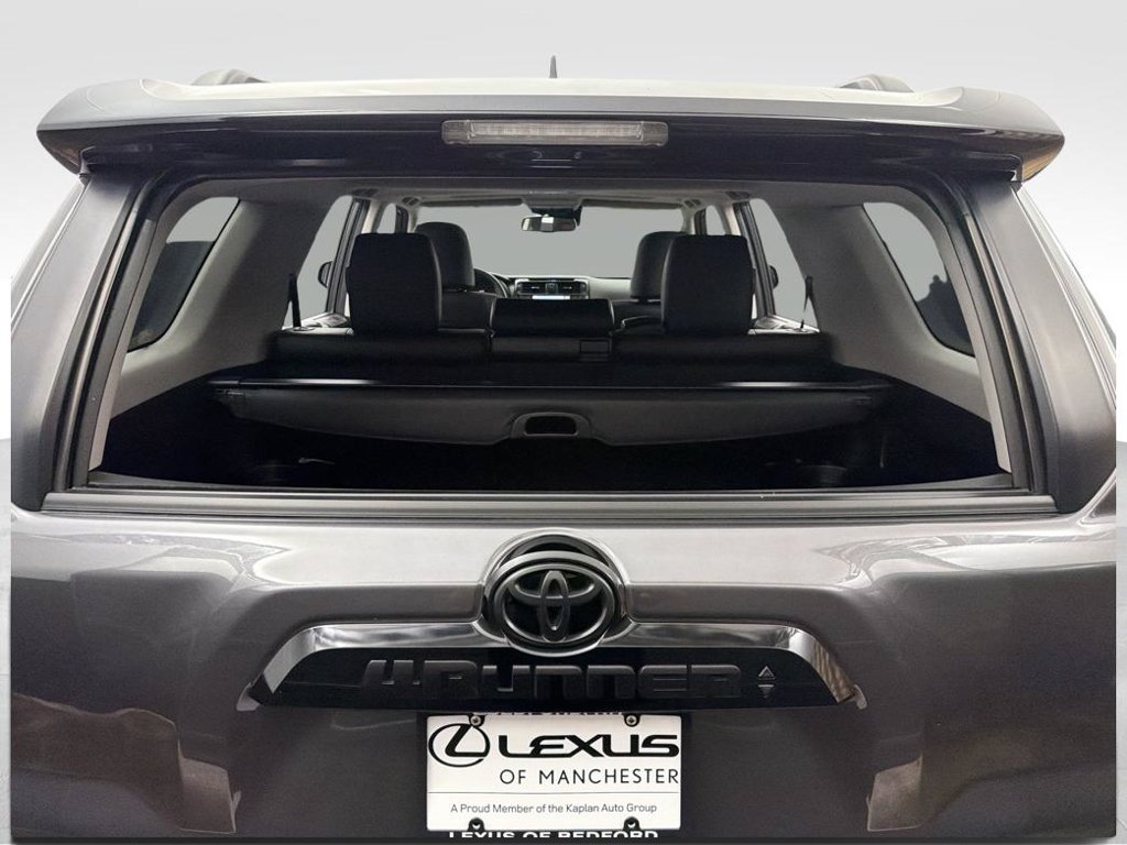 Used 2020 Toyota 4Runner Venture w/ Moonroof Package AWD/4WD image 37