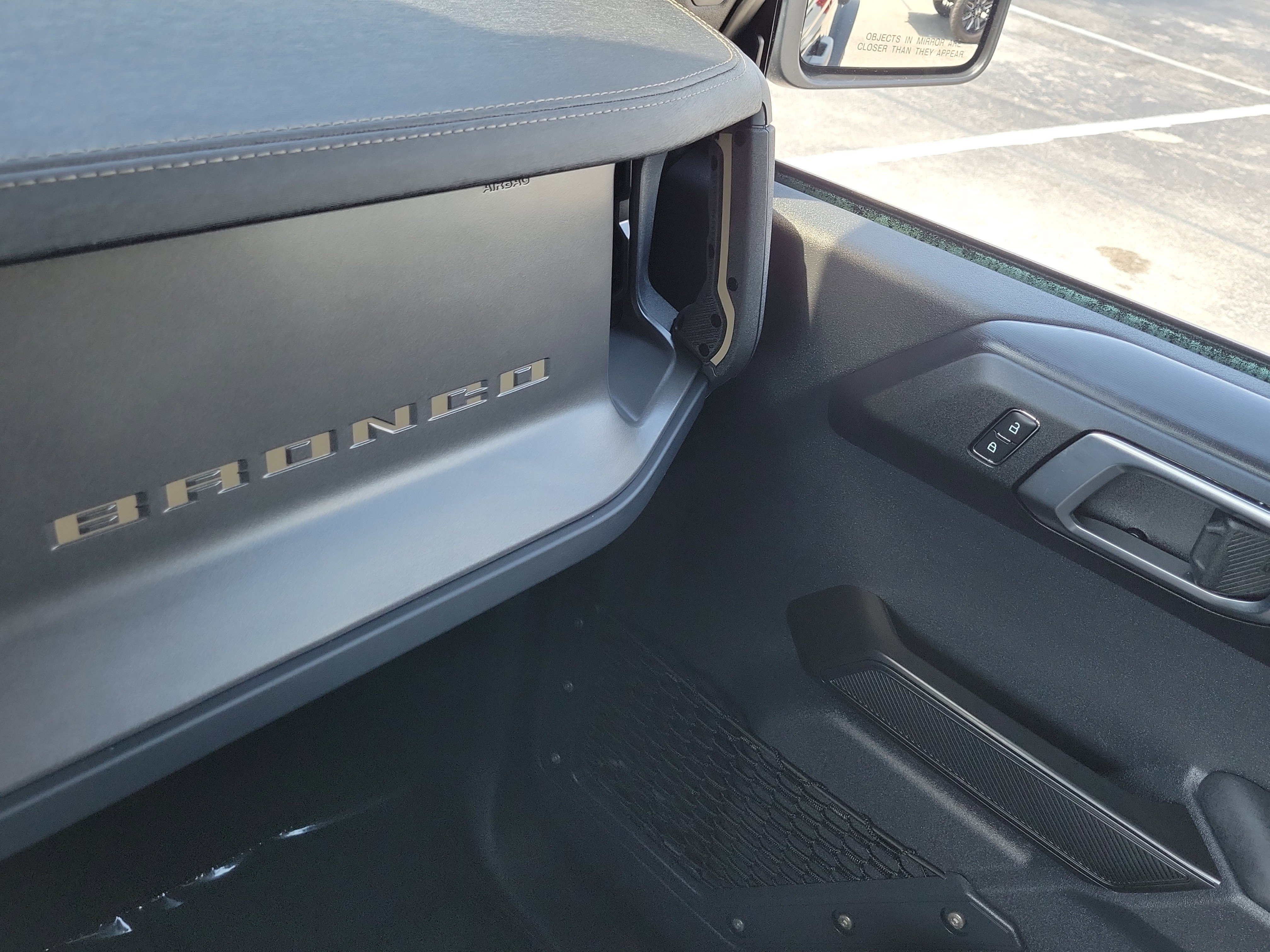 Certified 2025 Ford Bronco Badlands AWD/4WD image 28