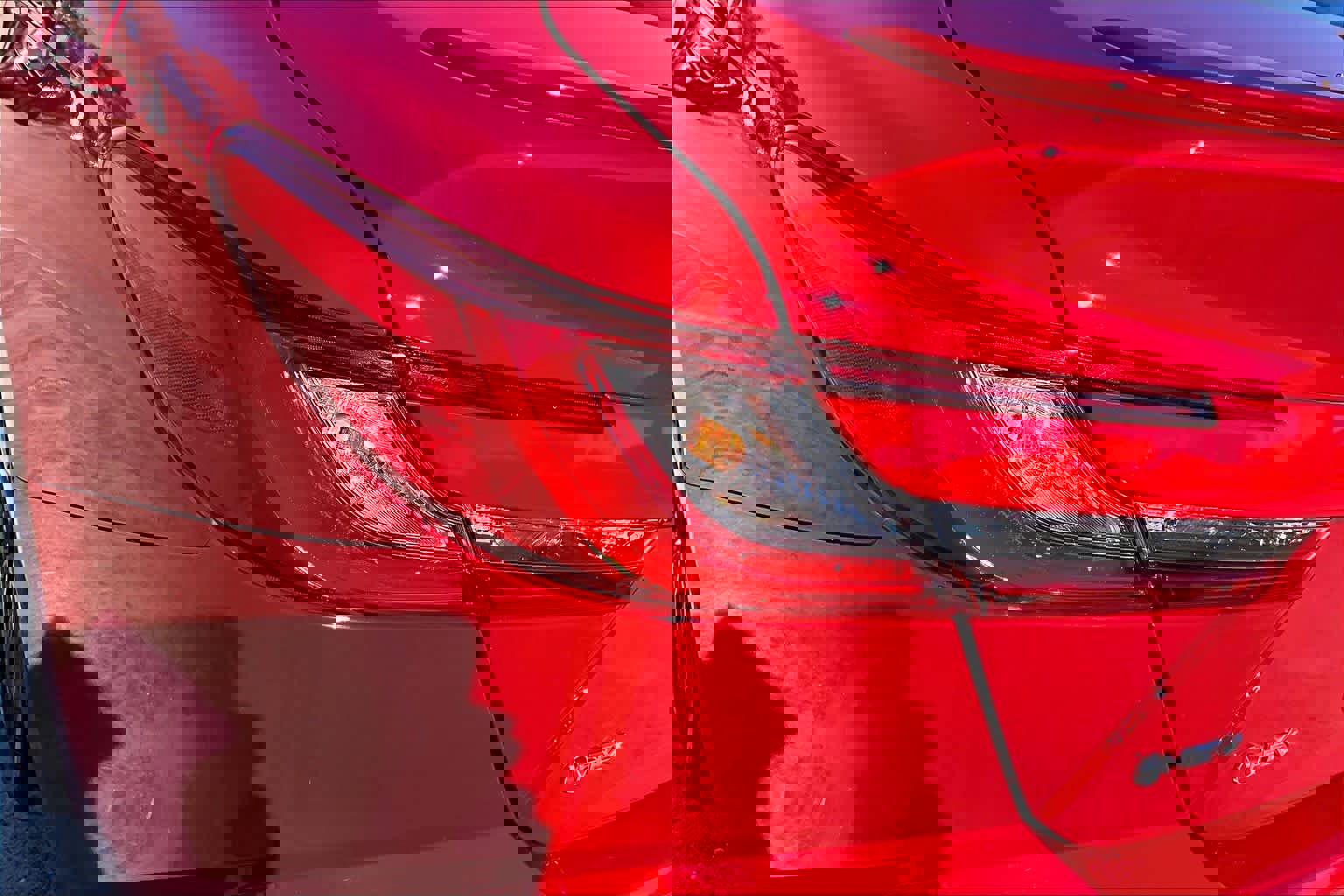 Used 2025 Toyota Camry SE image 27