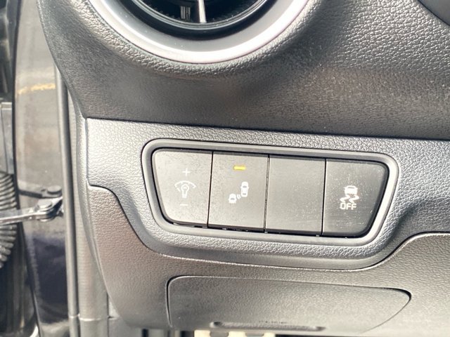 Certified 2023 Kia Forte GT-Line image 17