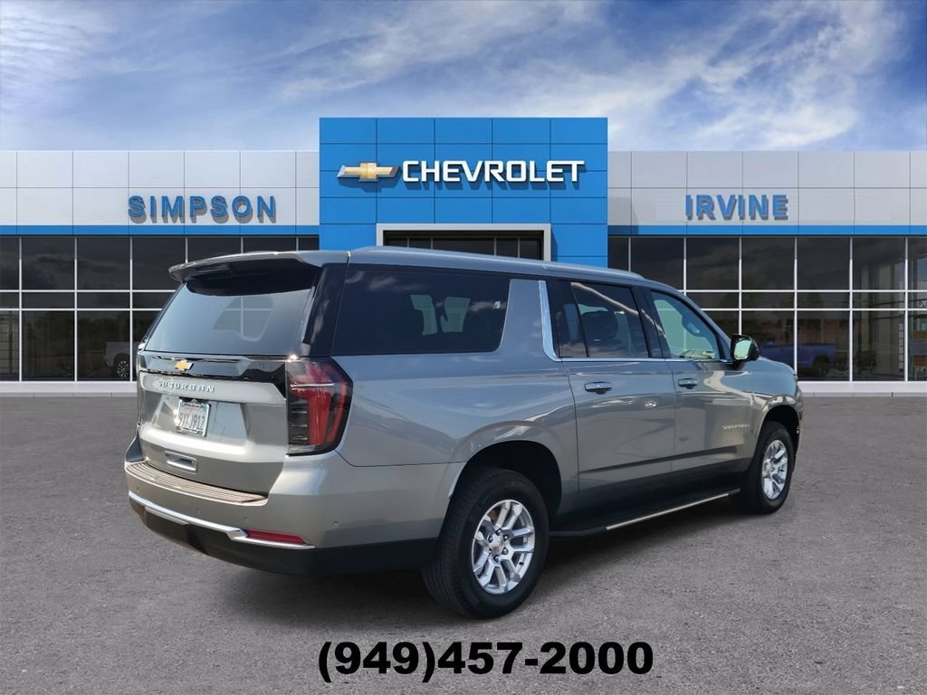 Used 2026 Chevrolet Suburban LS RWD image 8