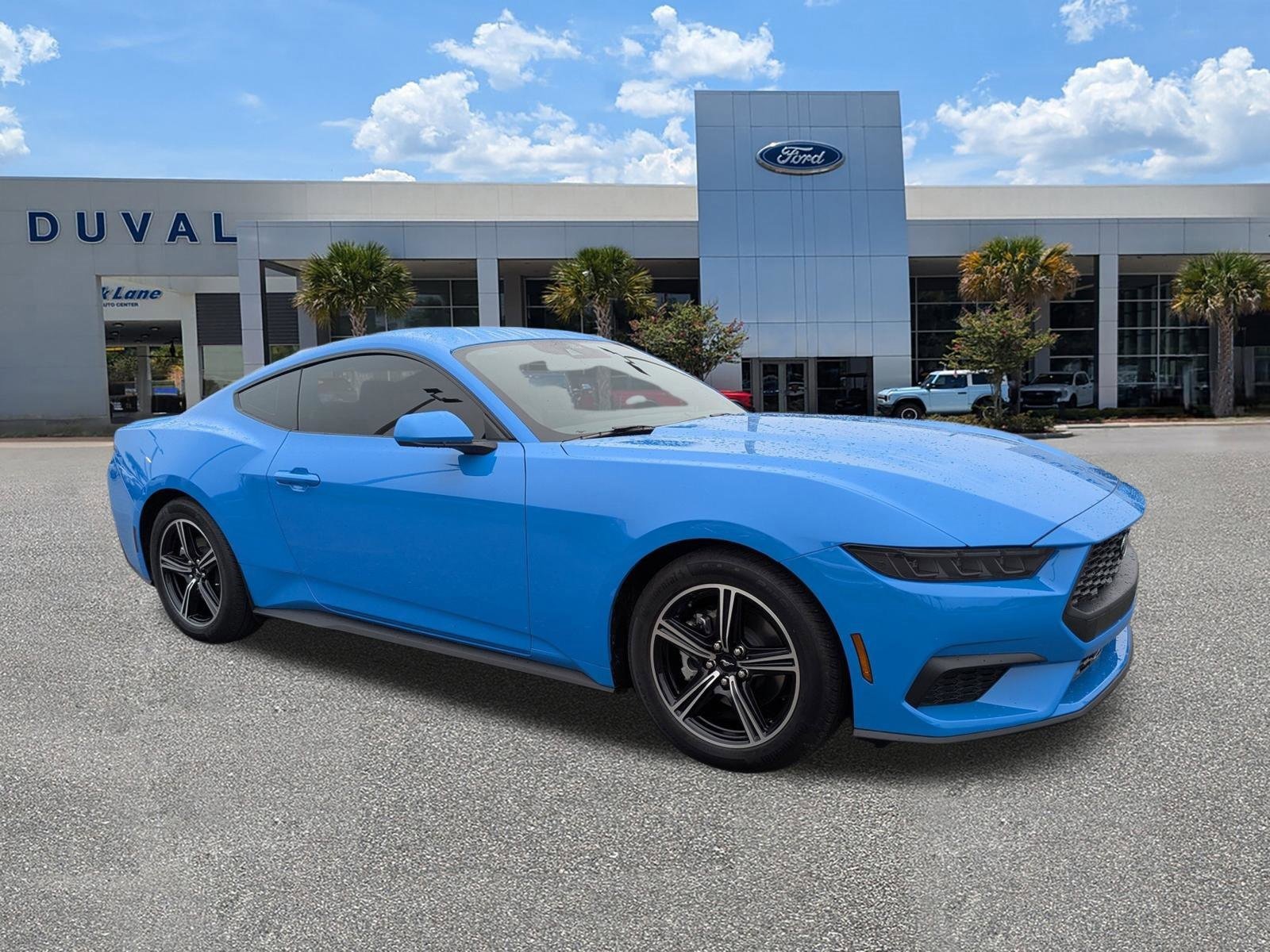 Used 2025 Ford Mustang Premium image 2