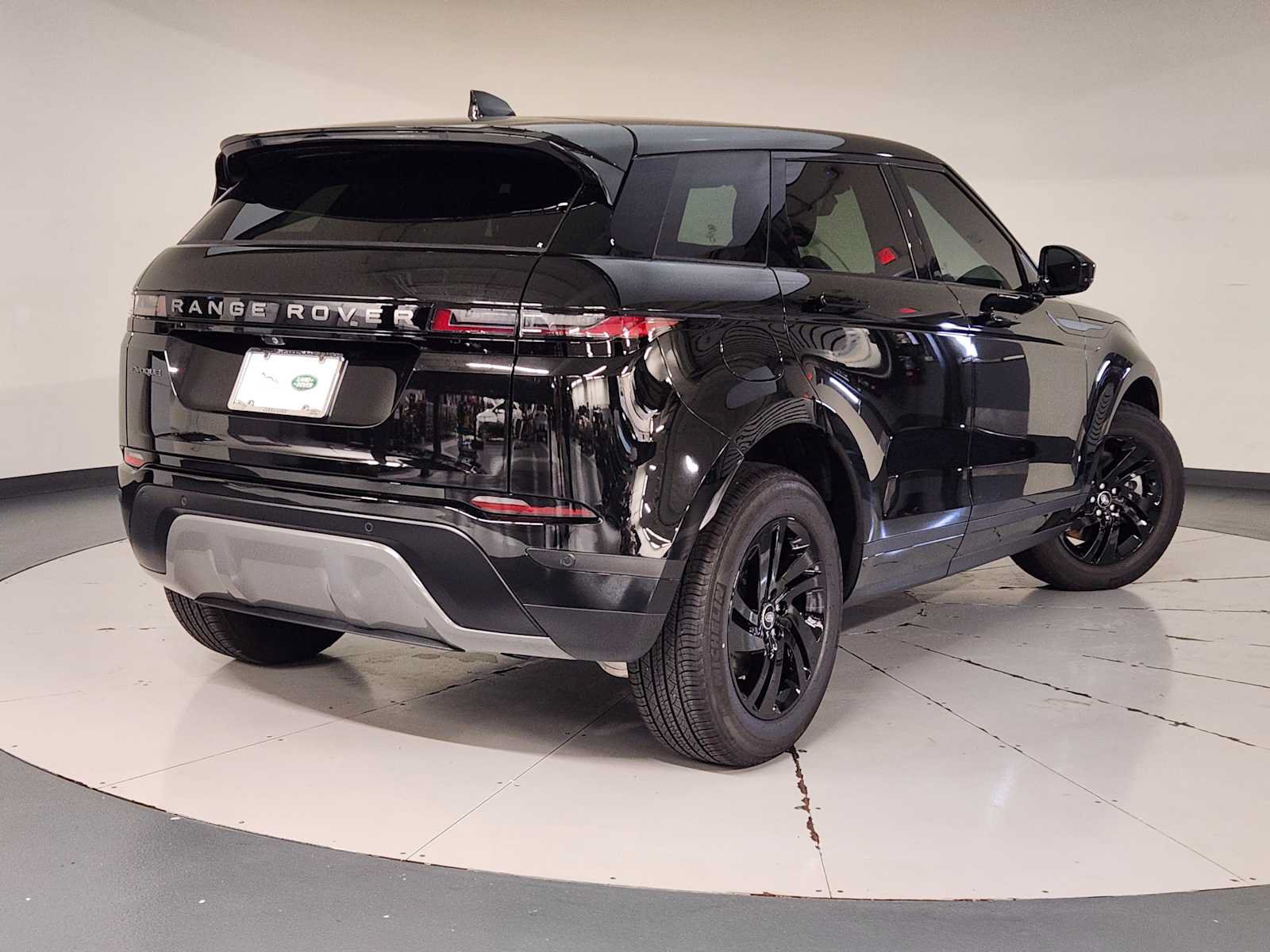 Used 2026 Land Rover Range Rover Evoque S AWD/4WD image 2