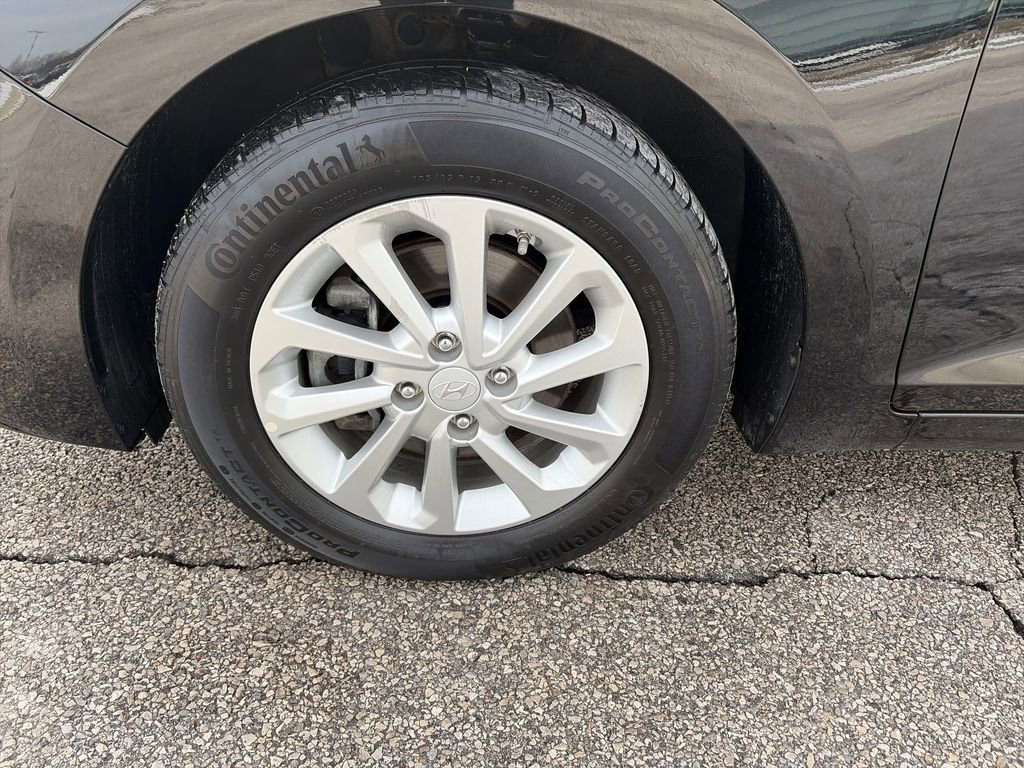 Used 2019 Hyundai Accent SEL image 10