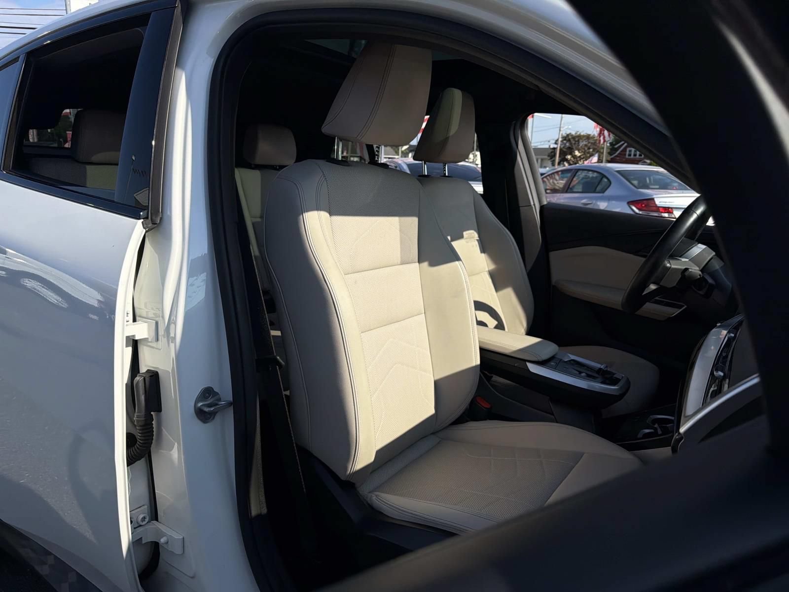 Used 2025 BMW X2 xDrive28i AWD/4WD image 8