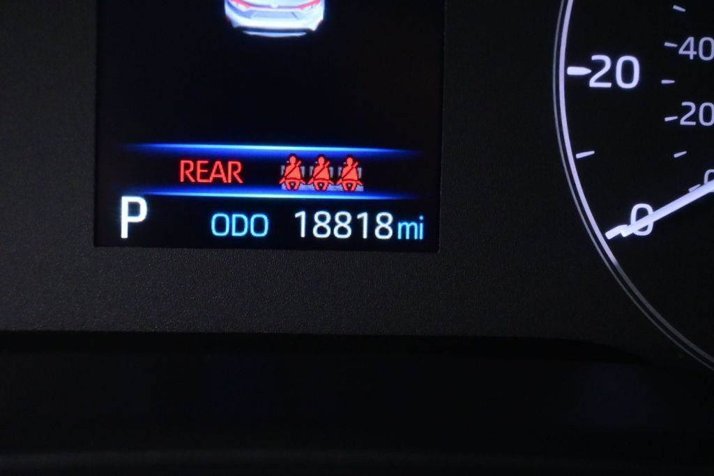 Used 2025 Toyota Corolla LE FWD image 30