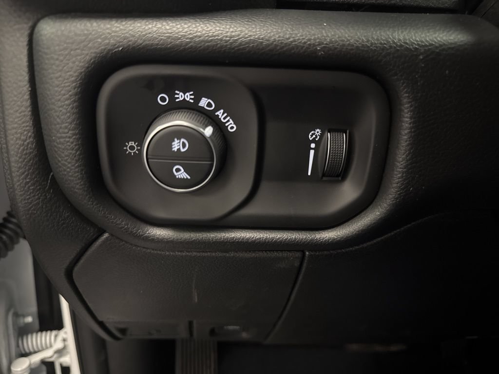 New 2026 RAM 3500 Tradesman AWD/4WD image 21