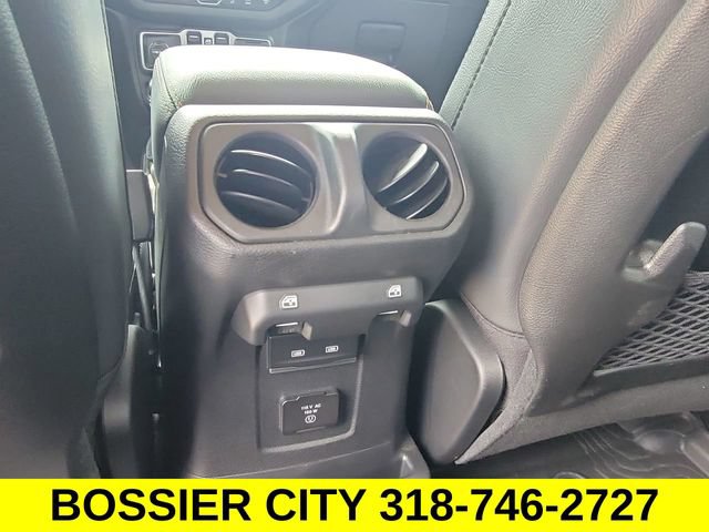 Used 2024 Jeep Wrangler Unlimited Sahara w/ Safety Group AWD/4WD image 21