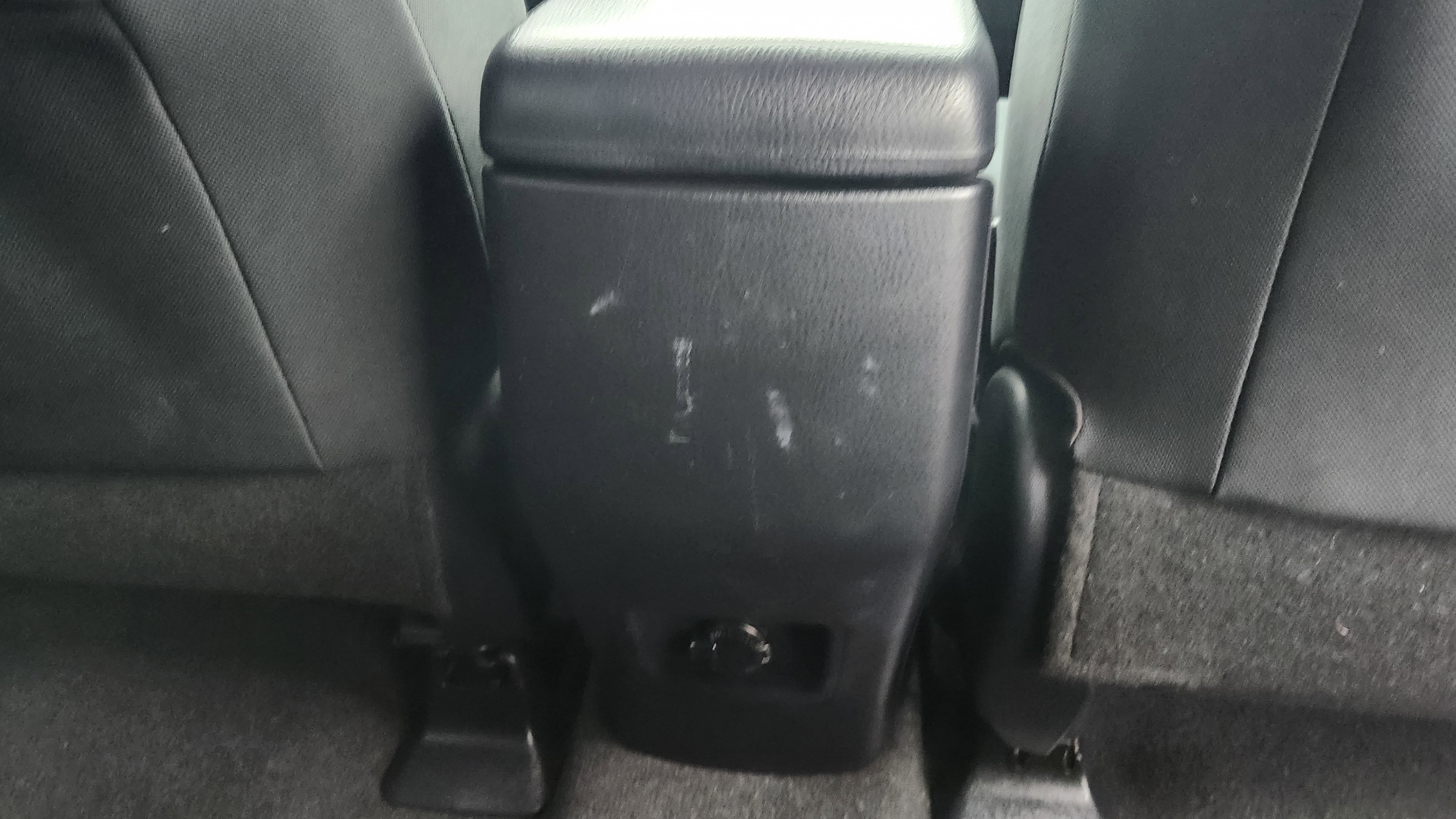 Used 2017 Toyota RAV4 LE image 15