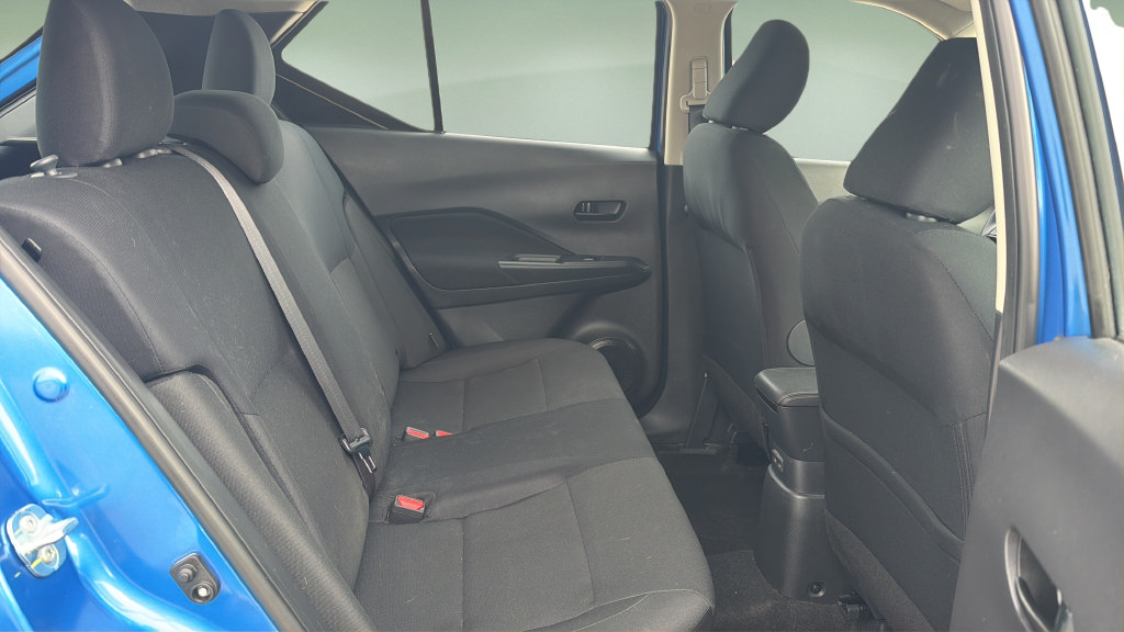 Certified 2025 Nissan Kicks Play S FWD image 11
