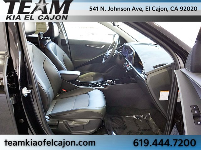 Certified 2025 Kia Niro Wind FWD image 12