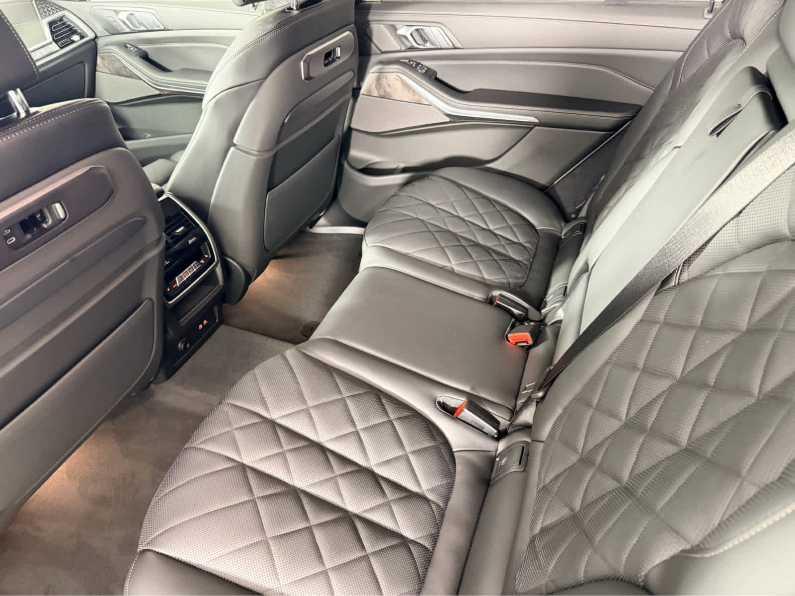 New 2026 BMW X7 xDrive40i w/ M Sport Package image 17