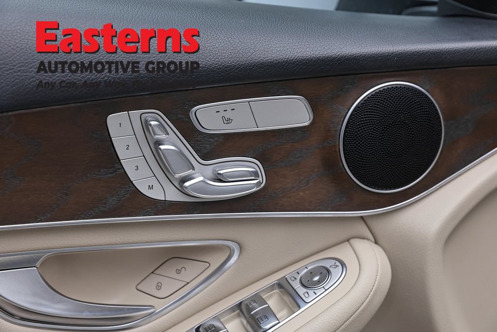 Used 2019 Mercedes-Benz GLC 300 4MATIC image 23