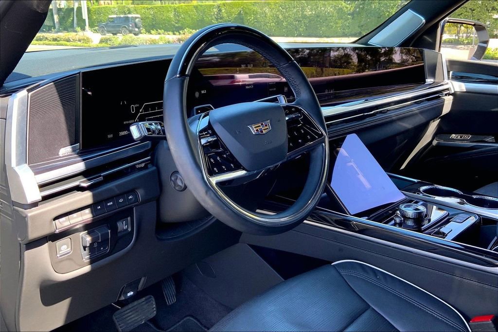 Certified 2025 Cadillac Escalade ESV Sport w/ Touring Package image 17