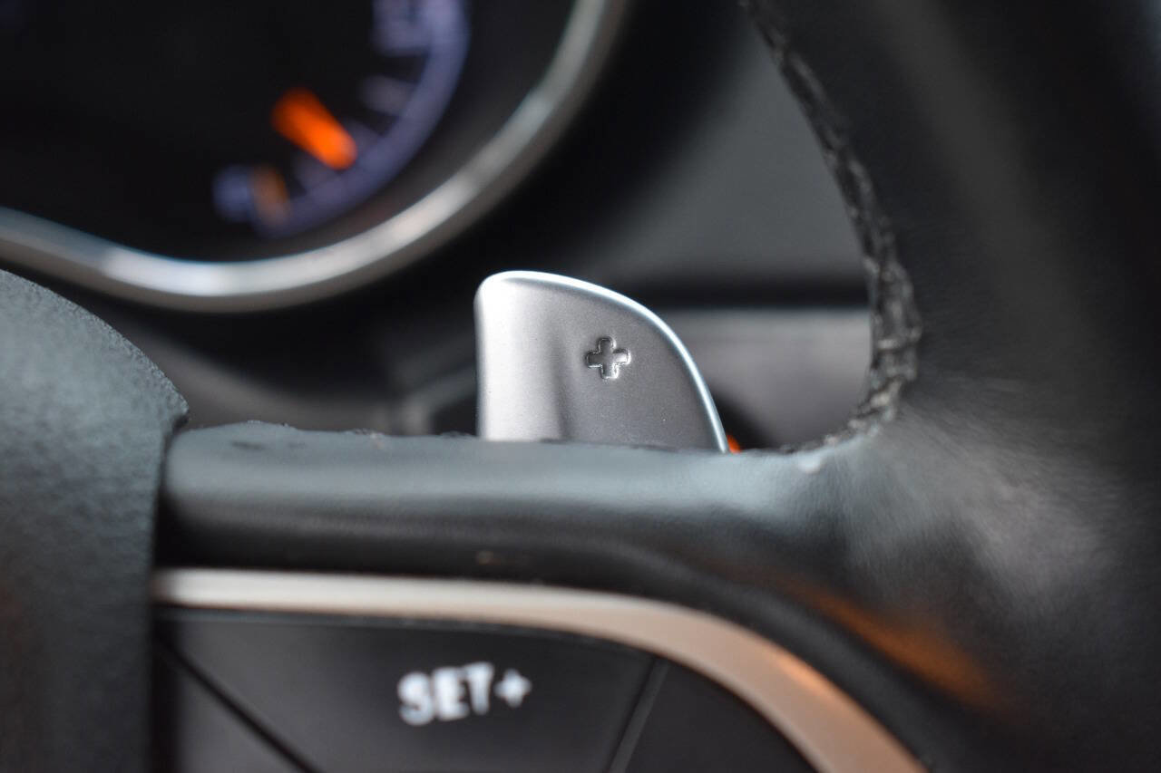 Used 2015 Jeep Grand Cherokee Limited image 24