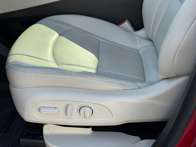 Used 2023 Buick Enclave Essence w/ Sport Touring Edition FWD image 21