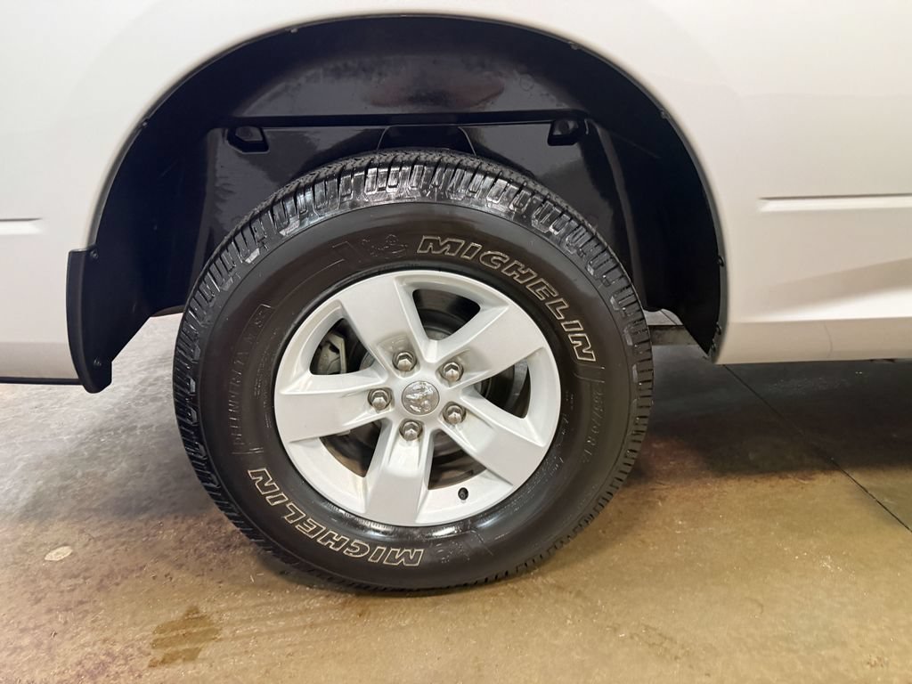 Used 2017 RAM 1500 Express RWD image 88