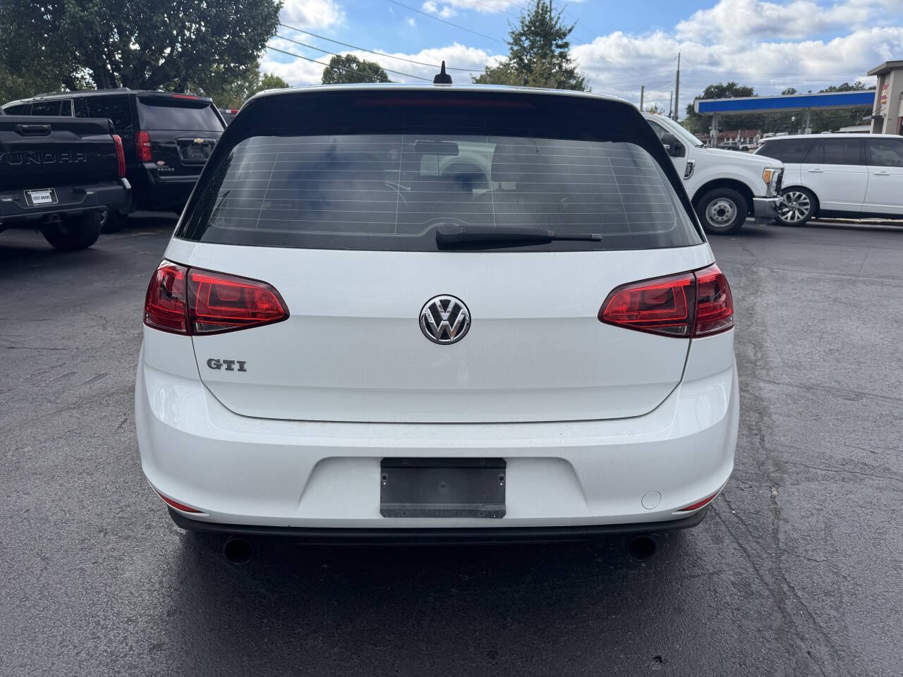 Used 2015 Volkswagen GTI S FWD image 4