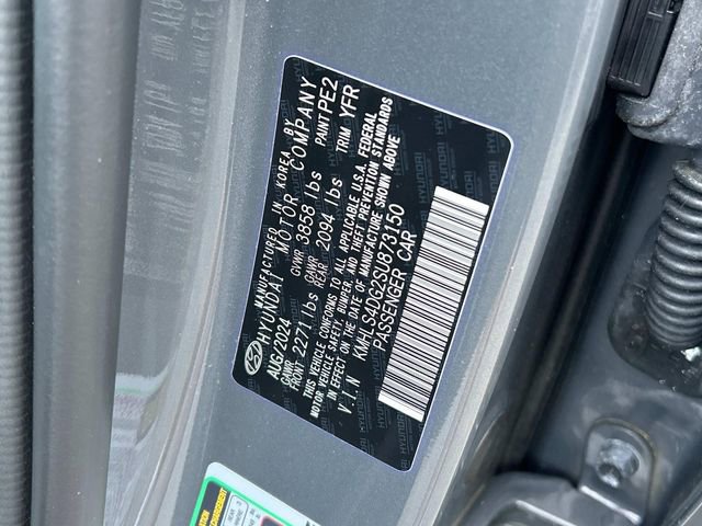 Used 2025 Hyundai Elantra SEL image 11