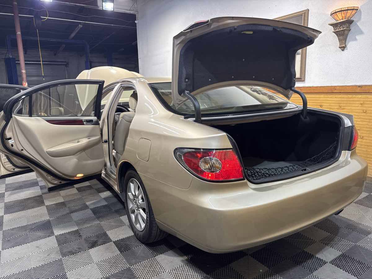 Used 2004 Lexus ES 330 image 14
