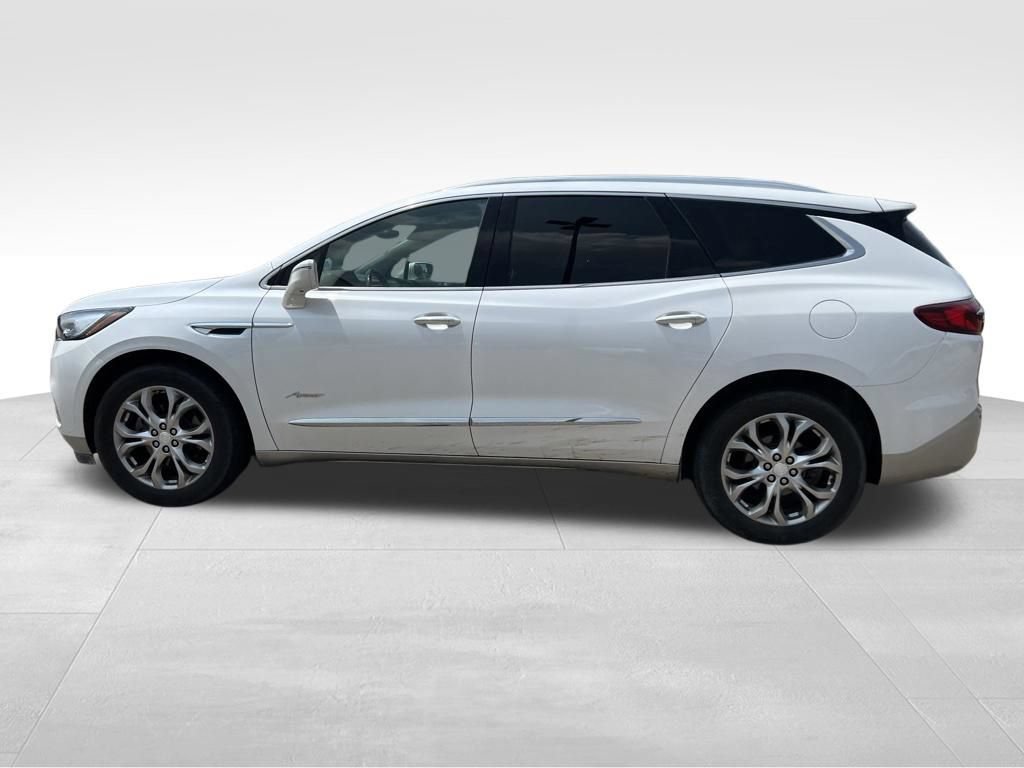 Used 2018 Buick Enclave Avenir w/ Avenir Technology Package AWD/4WD image 9