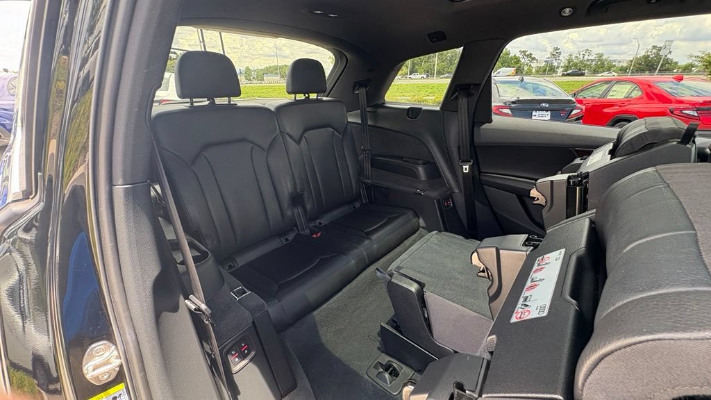Used 2019 Audi Q7 2.0T Premium w/ Convenience Package AWD/4WD image 25
