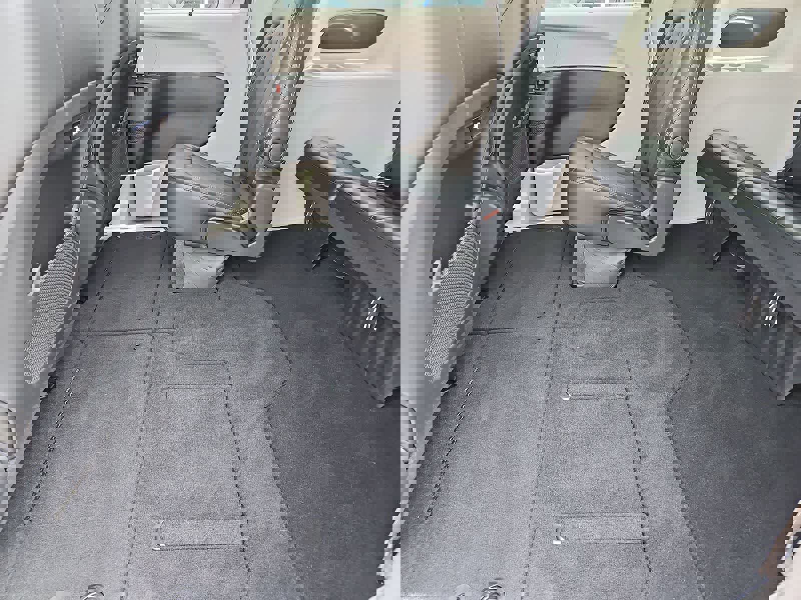 Used 2024 Chrysler Pacifica Touring-L image 20