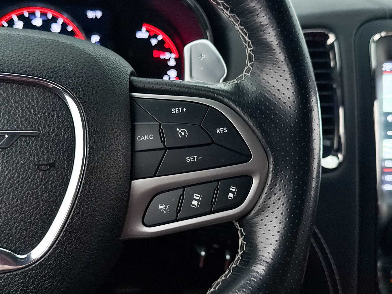 Used 2020 Dodge Durango SRT w/ Premium Interior Group AWD/4WD image 38