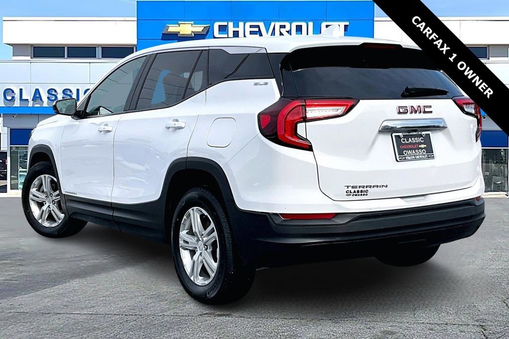 Used 2024 GMC Terrain SLE image 4