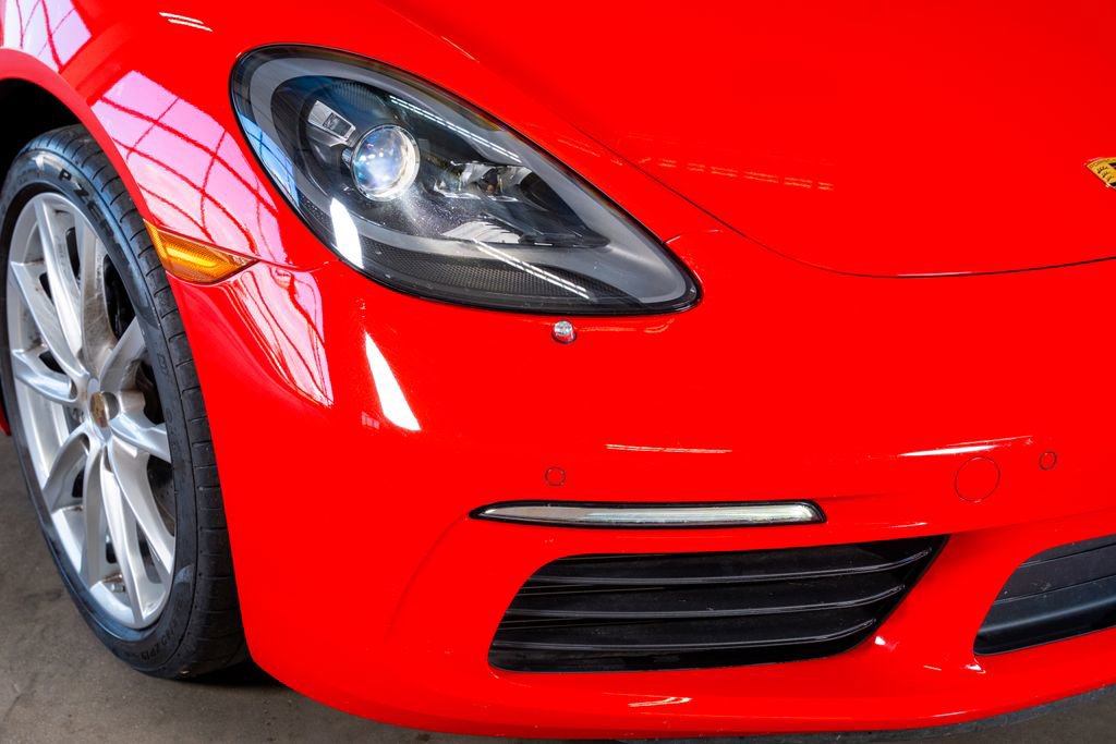 Used 2019 Porsche 718 Cayman RWD image 6