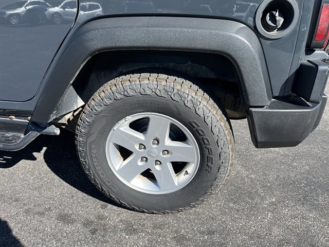 Used 2018 Jeep Wrangler Unlimited Sport S AWD/4WD image 11
