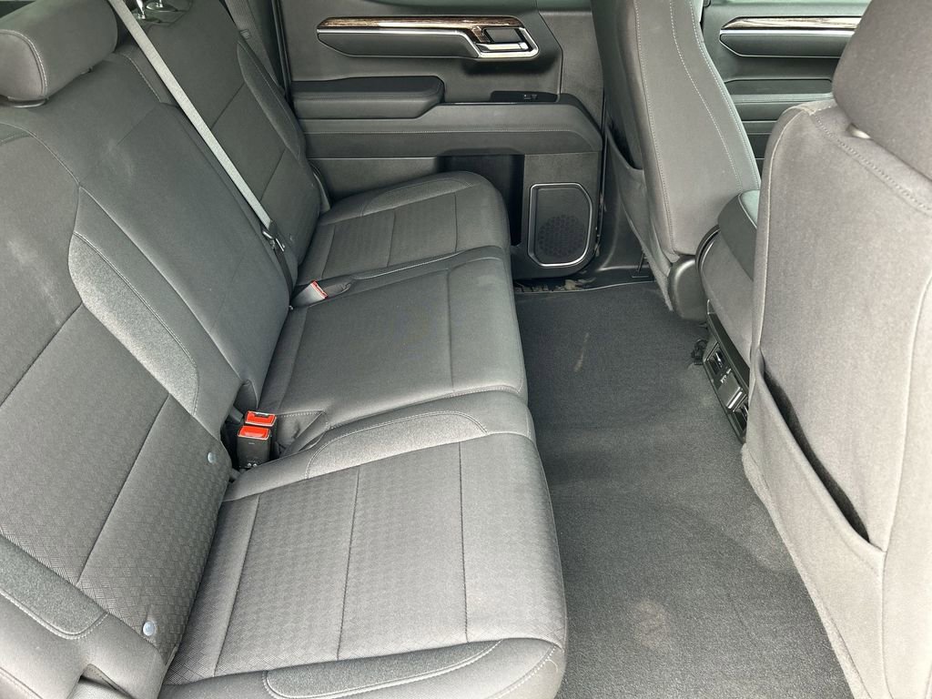 Used 2025 GMC Sierra 1500 SLE image 26