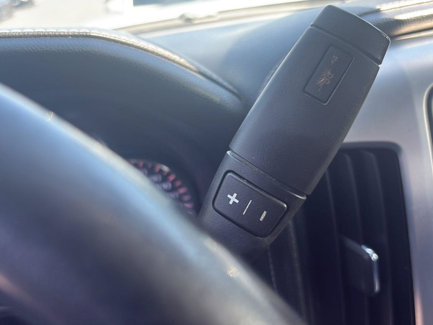 Used 2015 GMC Sierra 2500 SLE AWD/4WD image 22