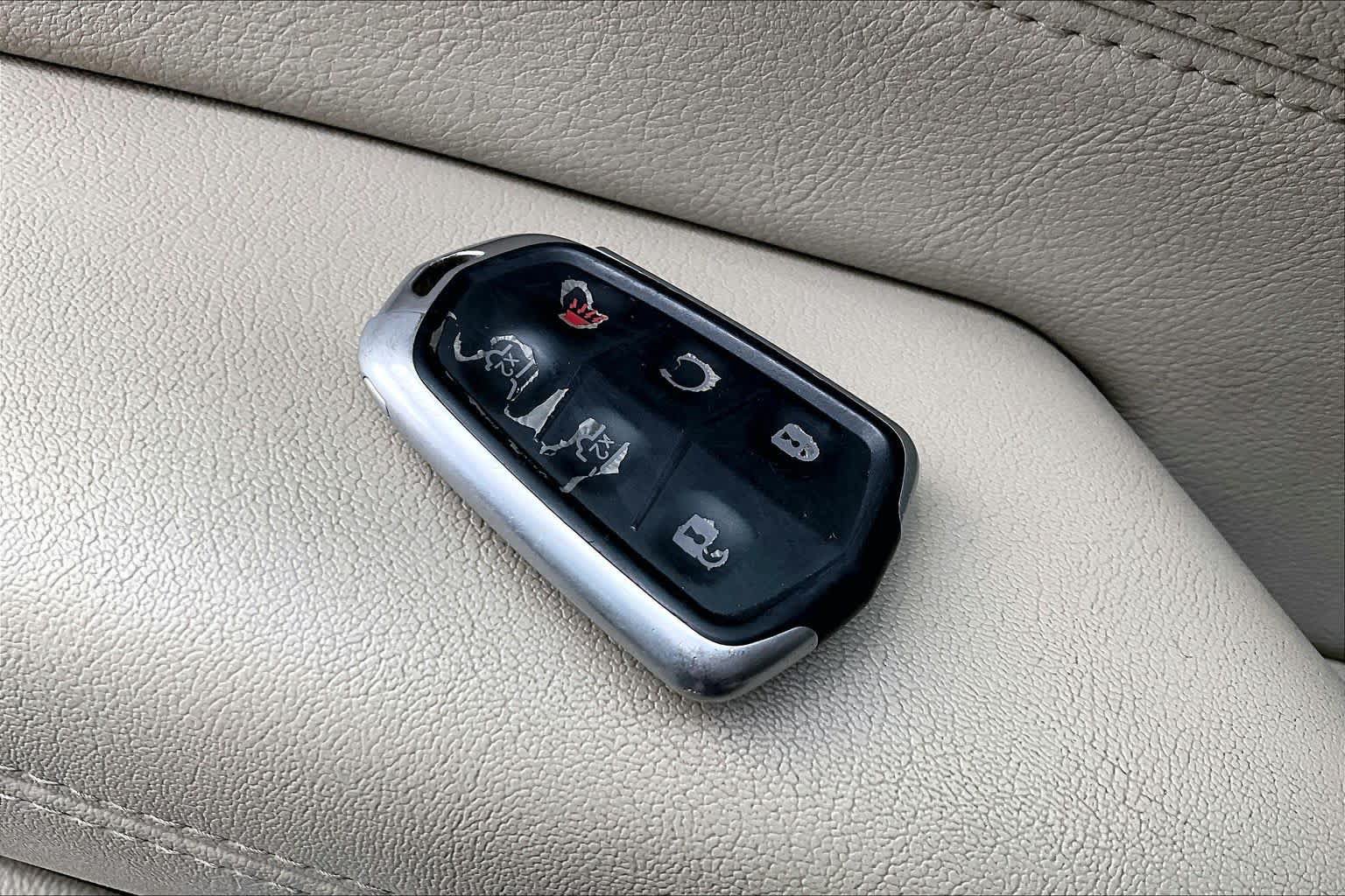 Used 2019 Cadillac Escalade ESV Premium Luxury RWD image 15