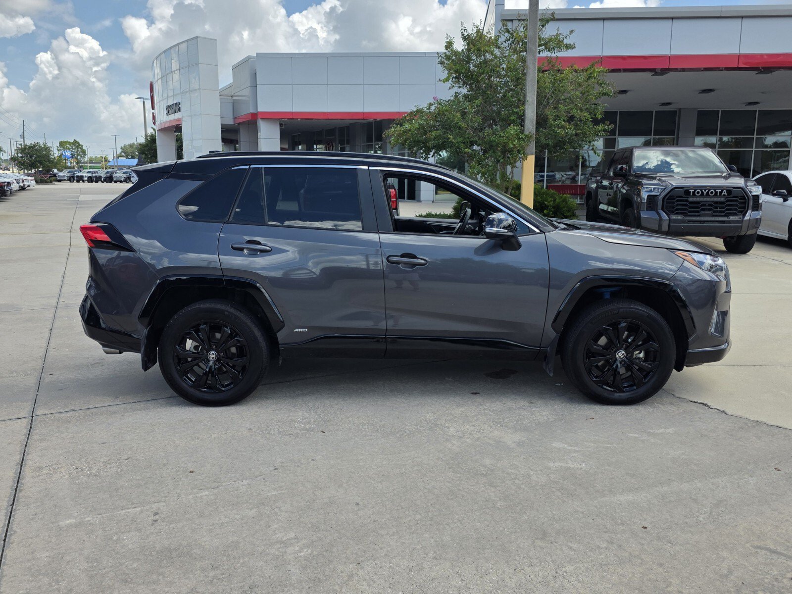 Certified 2024 Toyota RAV4 XSE AWD/4WD image 7