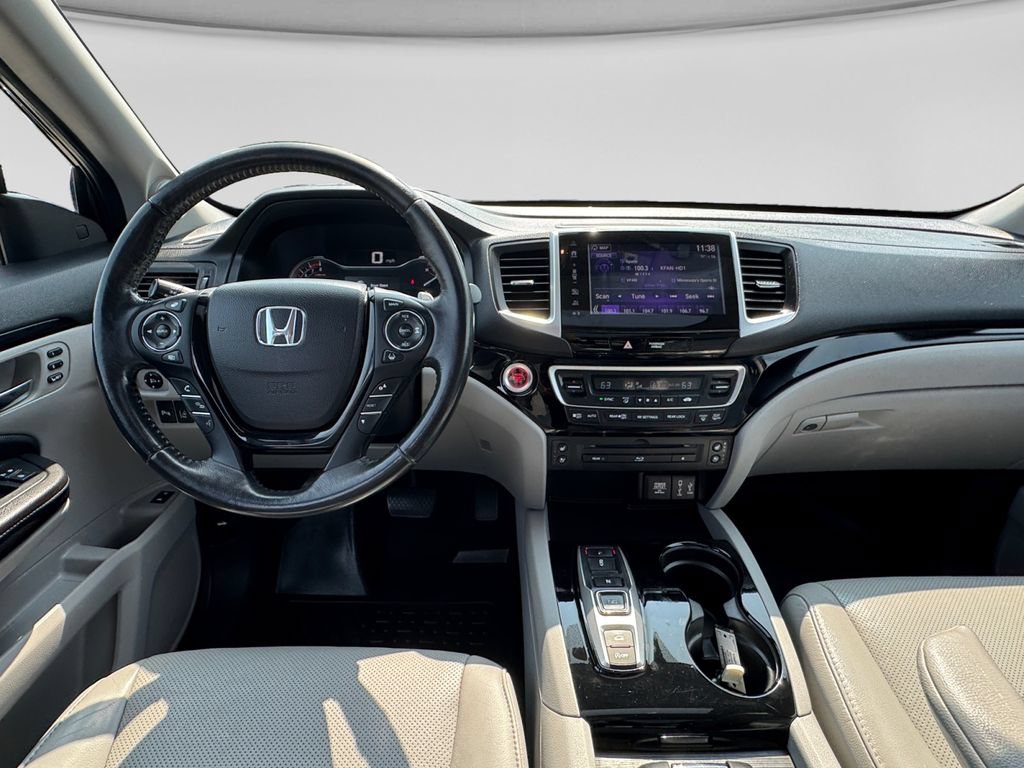 Used 2017 Honda Pilot Elite image 25