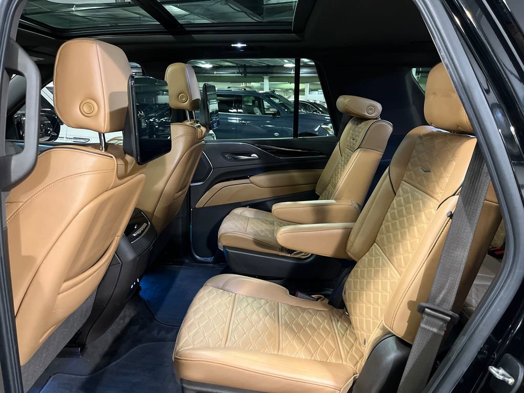 Used 2021 Cadillac Escalade Sport w/ Driver Assist Tech Package AWD/4WD image 22