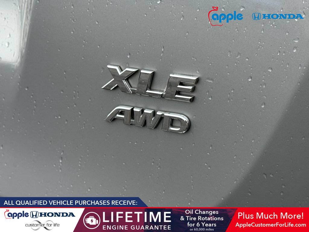 Used 2017 Toyota RAV4 XLE AWD/4WD image 22