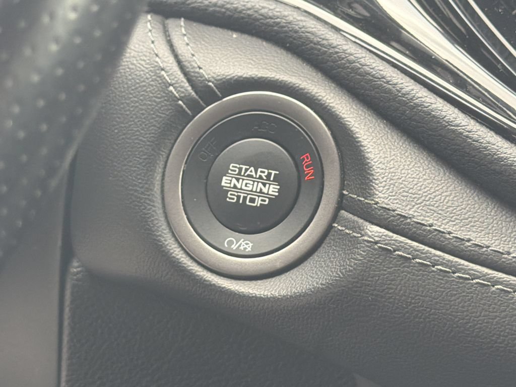 Used 2024 Dodge Durango SXT RWD image 29