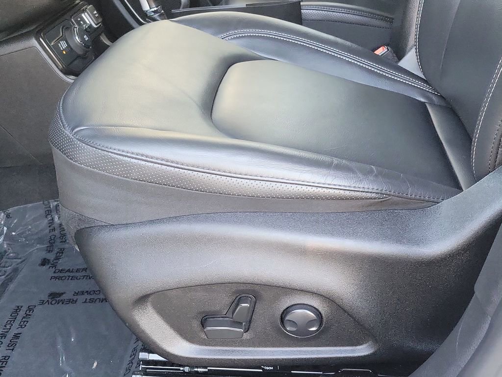 Certified 2023 Jeep Renegade Limited image 14