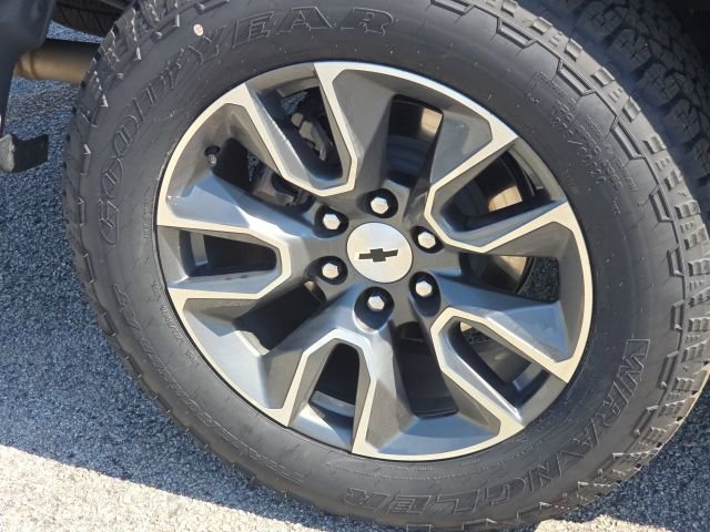 Used 2025 Chevrolet Silverado 1500 RST w/ Convenience Package II image 13
