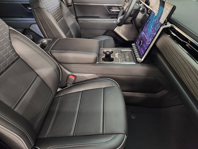 Used 2025 GMC Sierra EV Denali AWD/4WD image 3