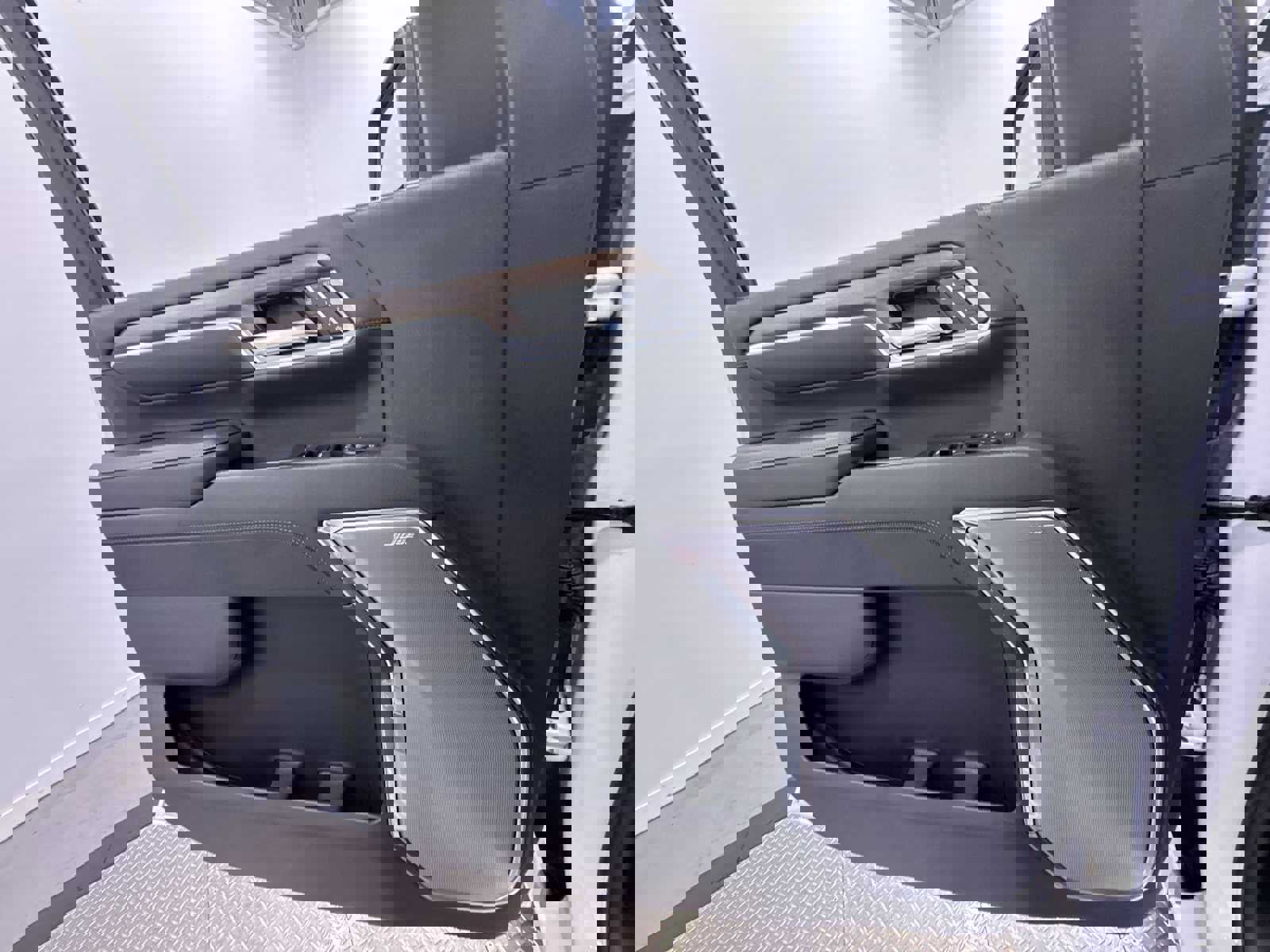 Used 2024 Chevrolet Silverado 2500 High Country w/ High Country Premium Package image 28