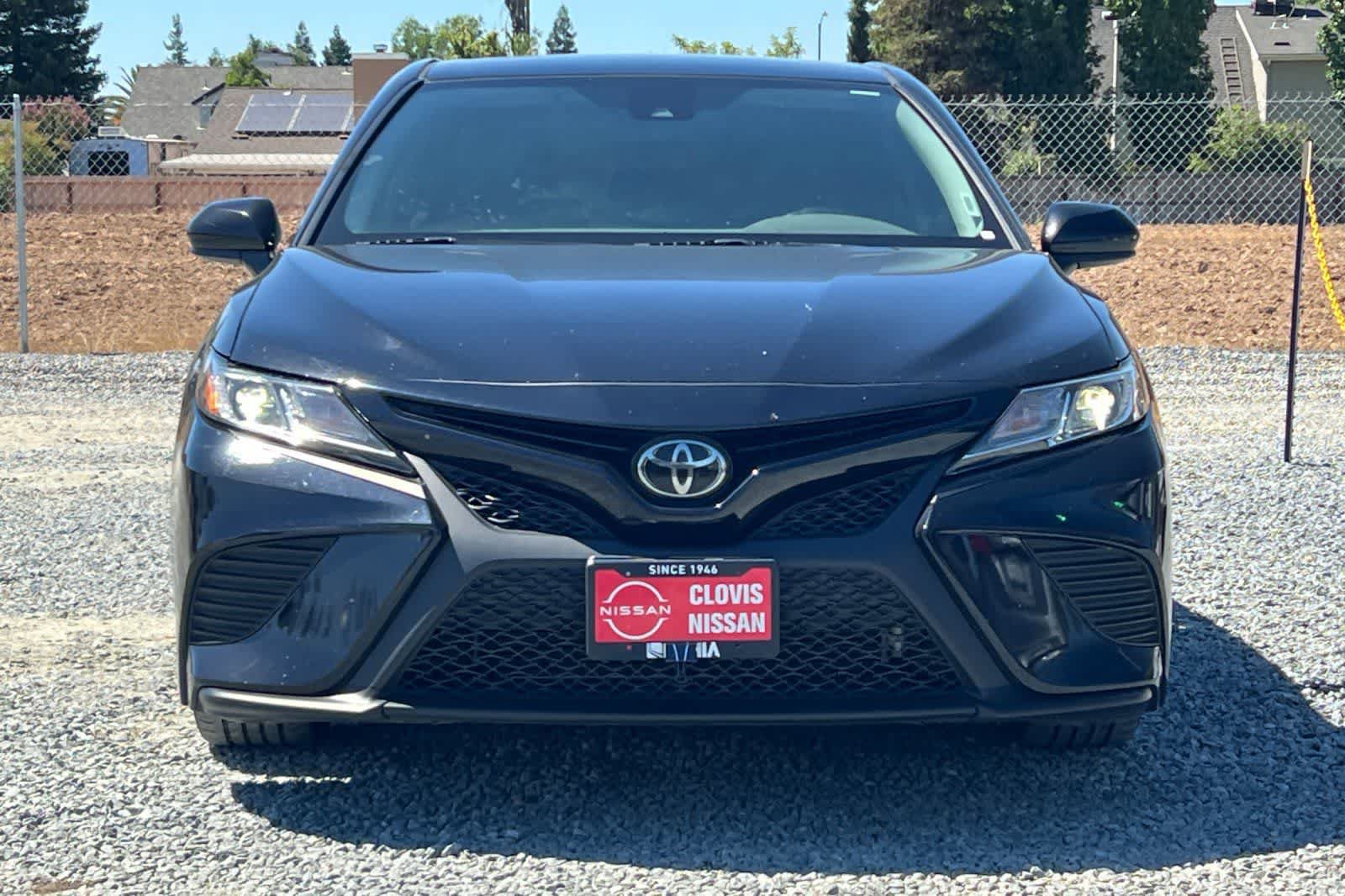 Used 2020 Toyota Camry SE w/ Carpet Mat Package FWD image 11